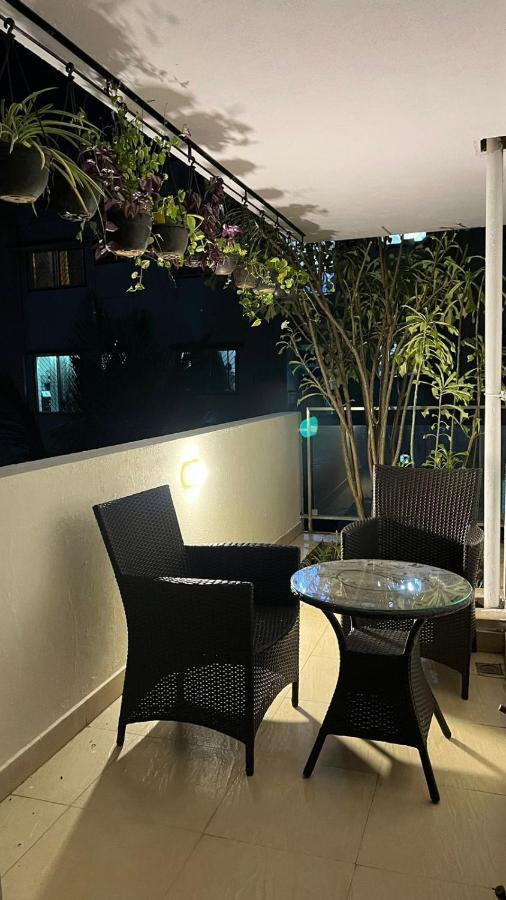 לינה וארוחת בוקר העיר בנגלור Luho Grande מראה חיצוני תמונה
